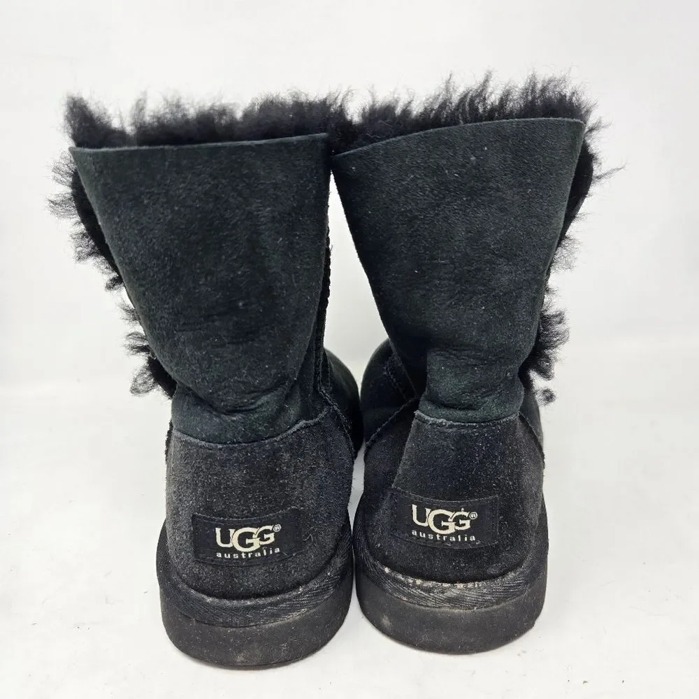 UGG bailey button